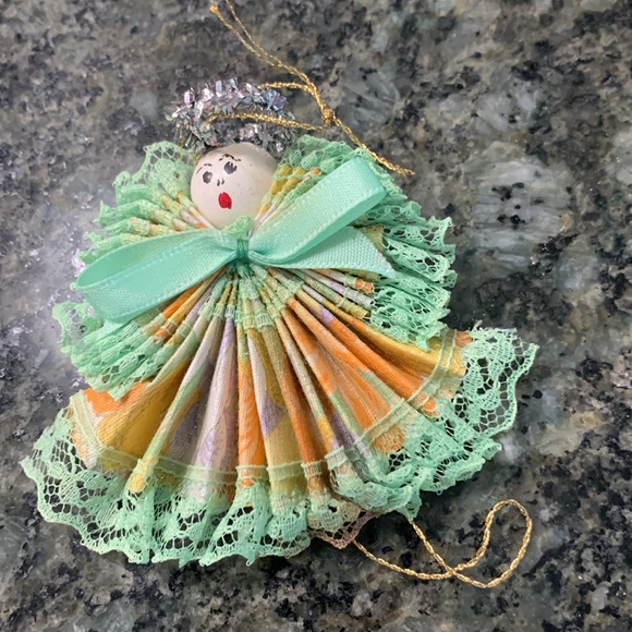 Collection of 8 Angel Christmas Holiday Ornaments - Picture 7 of 11